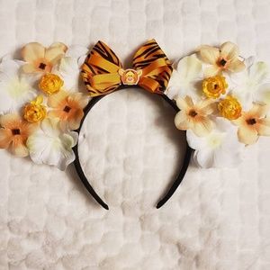 Custom minnie mouse ears